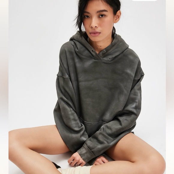 ALC Fisher Pleated Top in White Syrah XS - Main Image